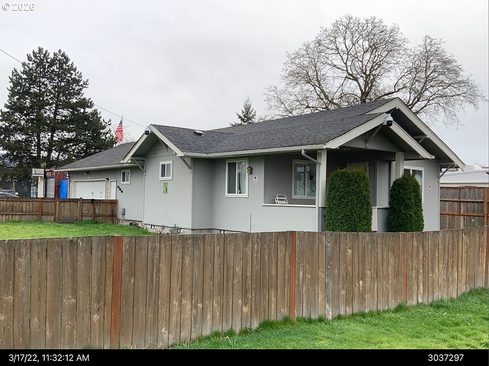 1st image of 302 Yew St