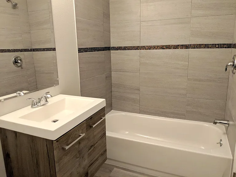 310 San Marino Dr — Photo 8