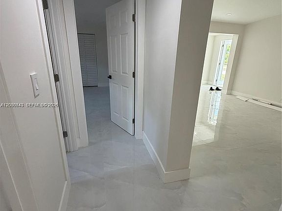 5th image of 2324 Service Rd