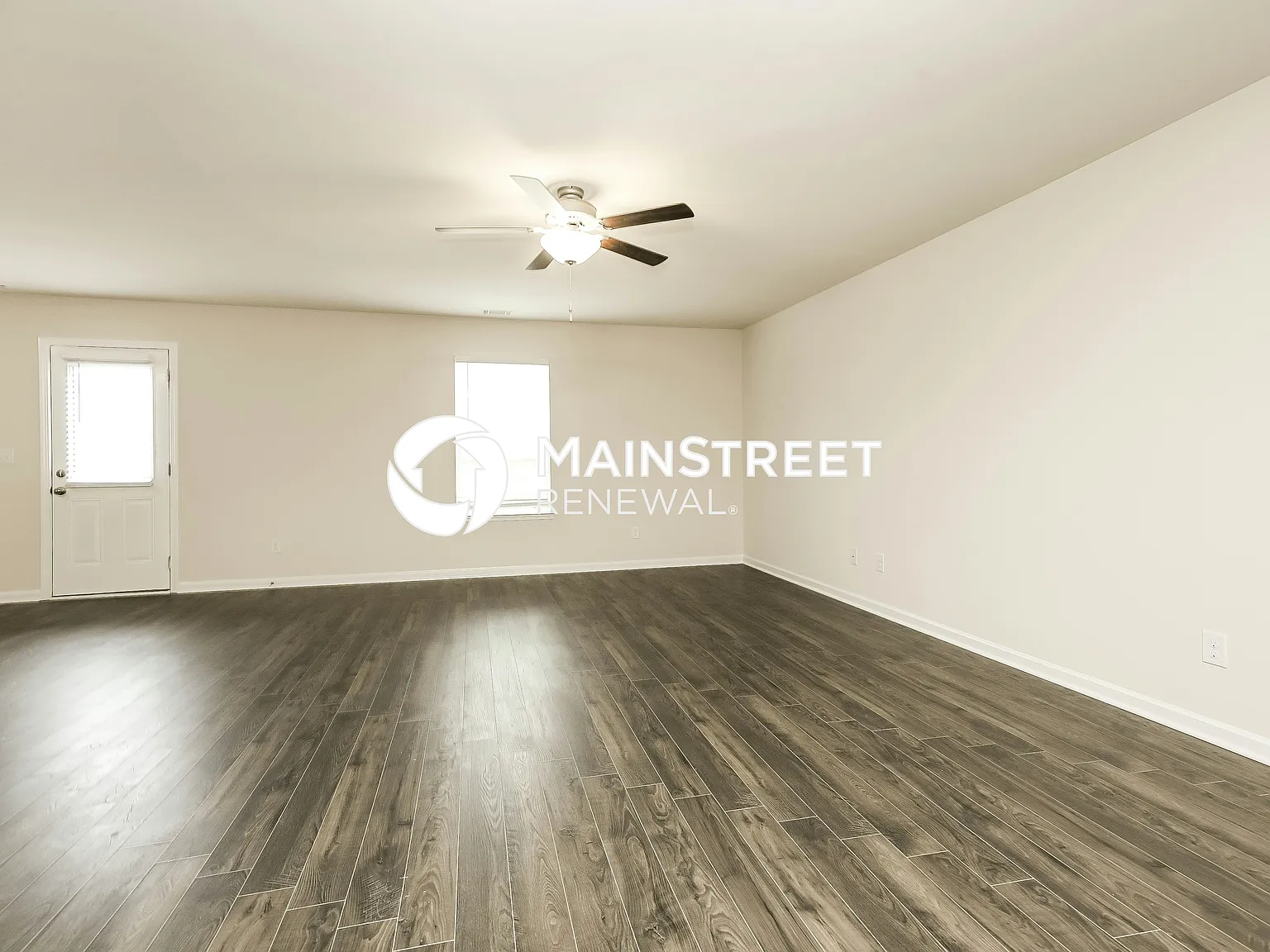 217 Renwick Dr — Photo 3