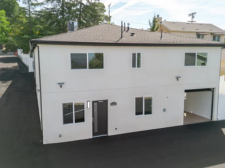 10421 Pinyon Ave — Photo 5