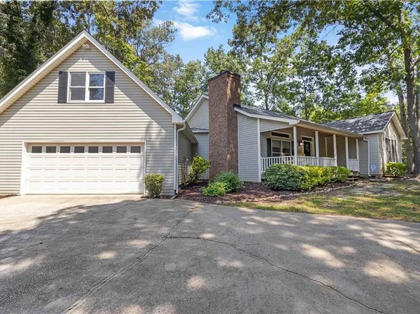813 Ed Reed Rd, Lula, GA 30554