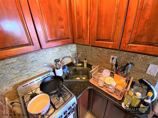 Rented by ZealEstate Group Inc | media 52