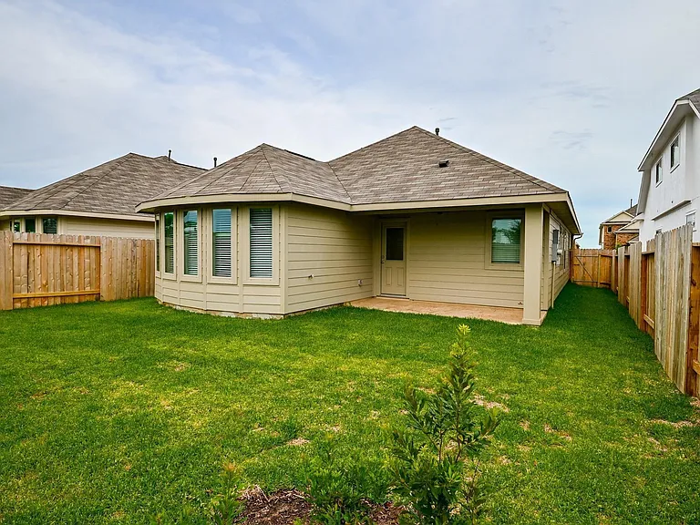 8807 Trenton Landing Ln — Photo 18