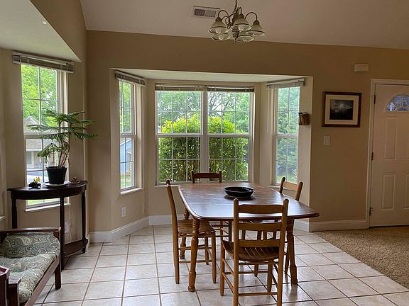 5th image of 1130 Overton Pl