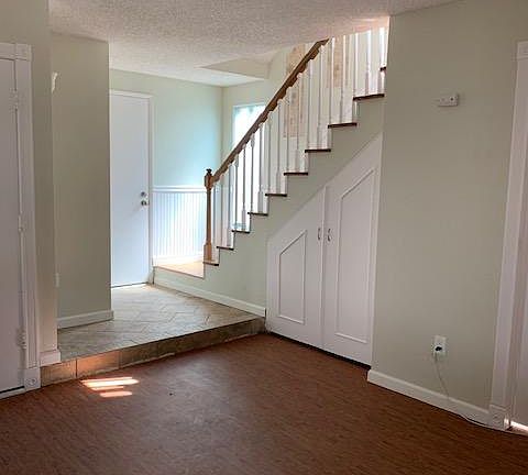 2nd image of 11666 Oakknoll Ct