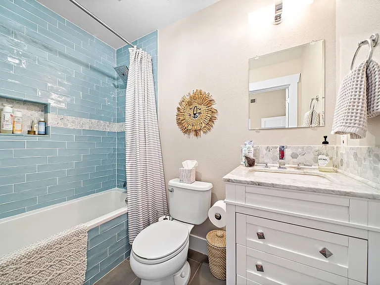 705 Usener St #B — Photo 14