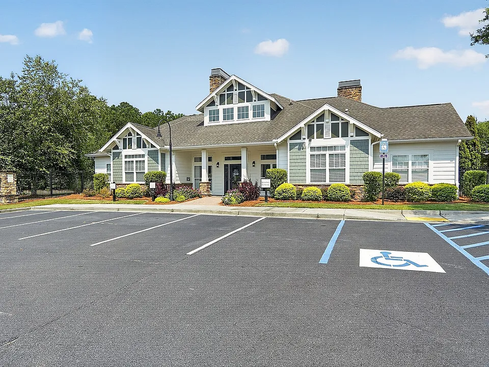 Leasing Center