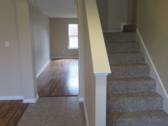 3rd image of 1810 Schorn Dr