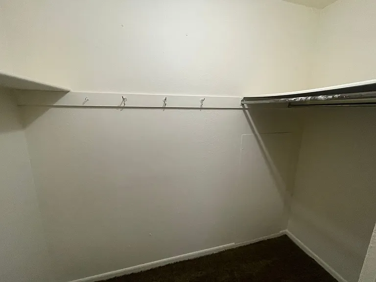 Meadow Creek Apartments — Photo 8