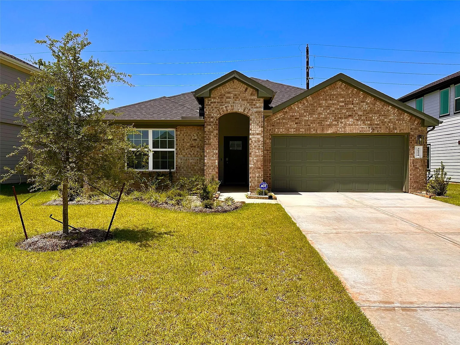 4 bed, 3.0 bath, 2199 sqft, $2,700 — Photo 4