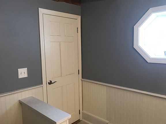 wainscoting & chair rail