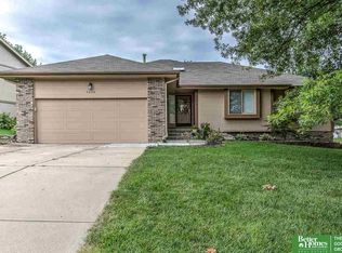 1206 S 167th St, Omaha, NE 68130