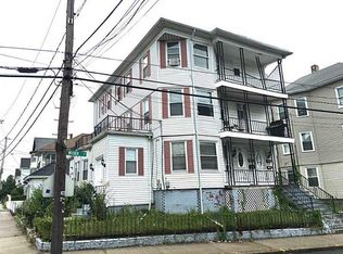 422 Weeden St, Pawtucket, RI 02860