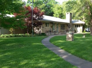 310 E 3rd St, Peabody, KS 66866