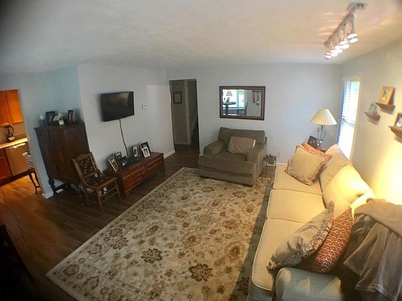2nd image of 1533 Oakland Ave
