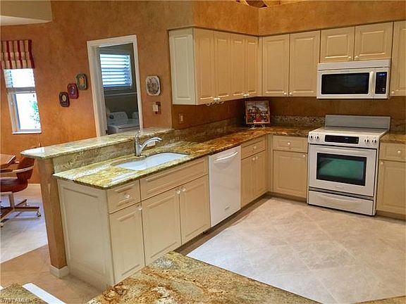 4th image of 25031 Bay Cedar Dr