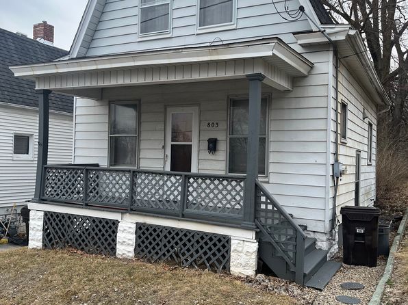803 Caroline St