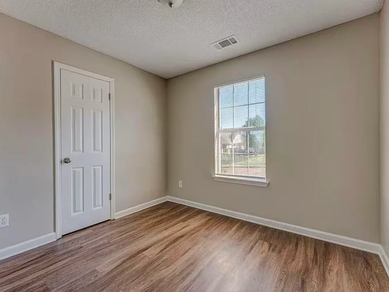 5540 Angelace Dr S — Photo 14