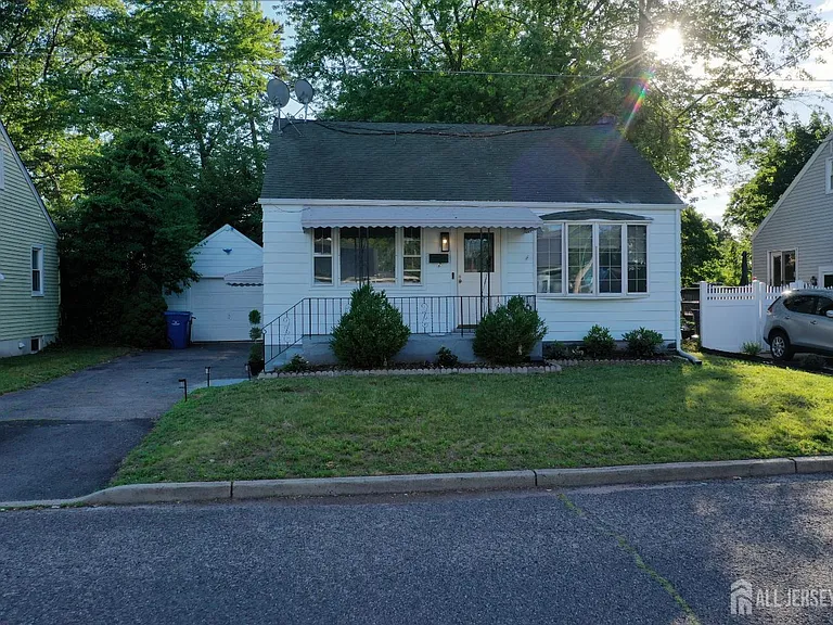 22 Wilson Ave — Photo 40