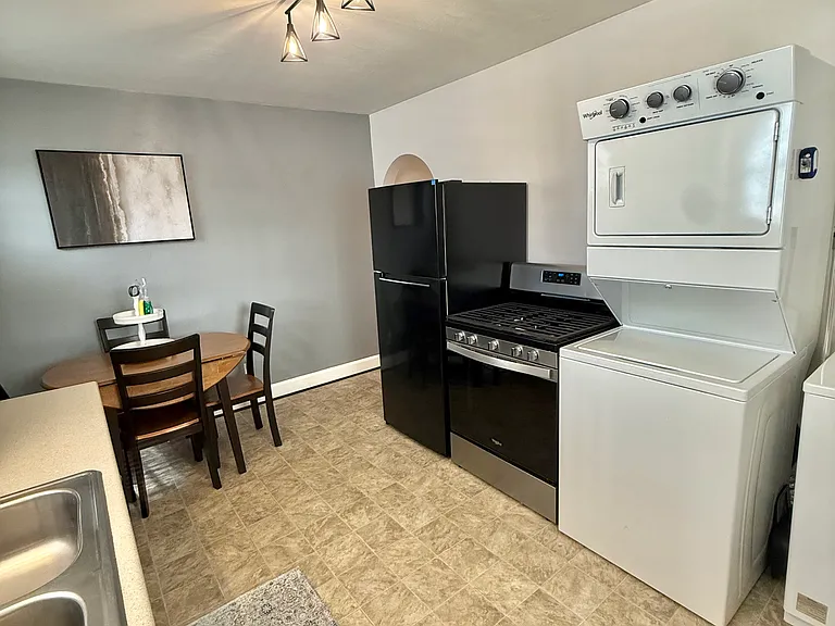 2610 W Victory Ct — Photo 6