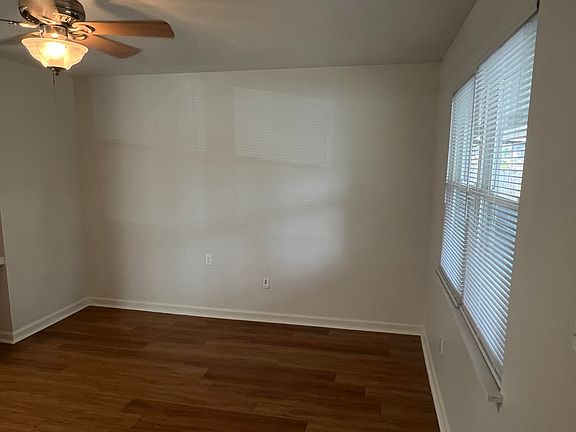 5th image of 301 W Clifton Ave #303