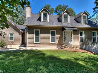318 Greenridge Rd, Cartersville, GA 30120