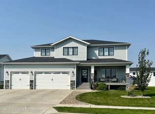 1315 46th Ave W, Dickinson, ND 58601