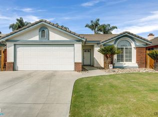 9008 Green Bank St, Bakersfield, CA 93312