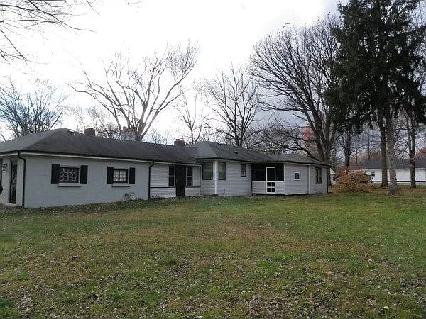 2701 W 61st St photo 1