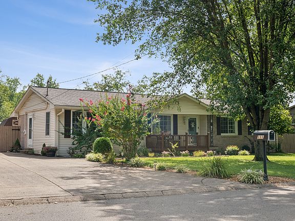 4th image of 111 Winding Way Dr