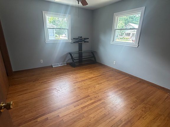 4th image of 1209 Jackson St