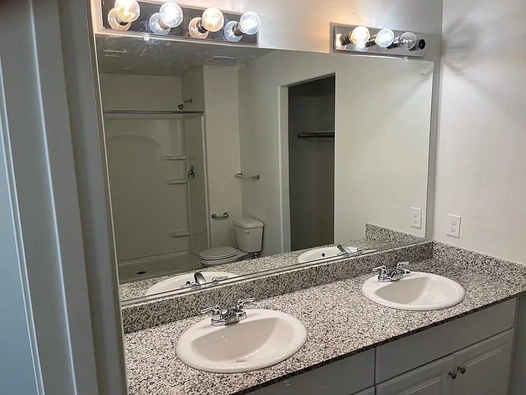1008 W Nina Dr — Photo 17
