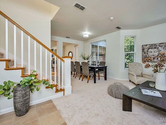 5th image of 43 Summerbrooke Circle