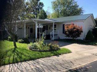 11 Cherry Ln, Springfield, OH 45504