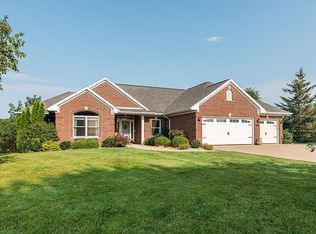 2249 Palmer Dr, Dubuque, IA 52002