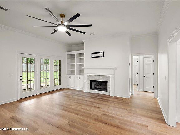 5th image of 402 Northbay Dr