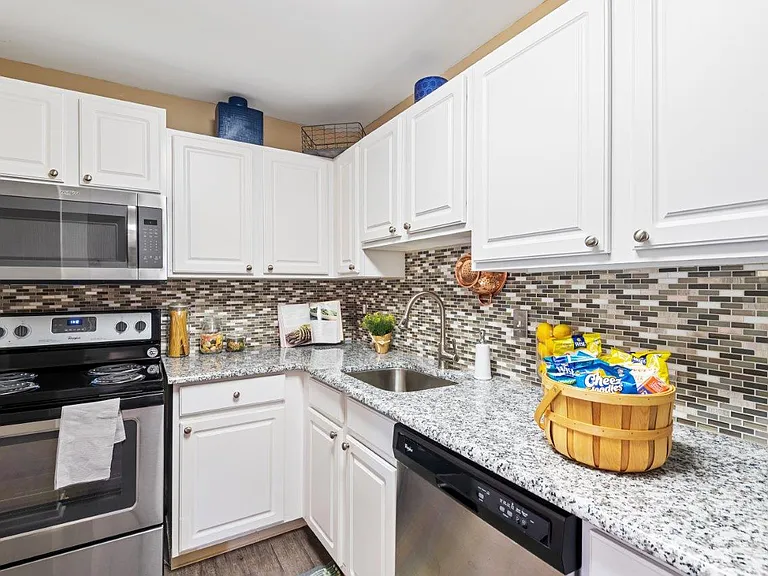 Silver Spring Station Apartment Homes — Photo 3