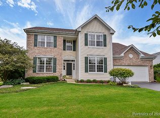 3433 Voltaire Ln, St Charles, IL 60175