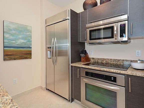 4th image of 550 Okeechobee Blvd APT 725