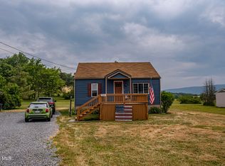 714 Lower Riggles Gap Rd, Altoona, PA 16601