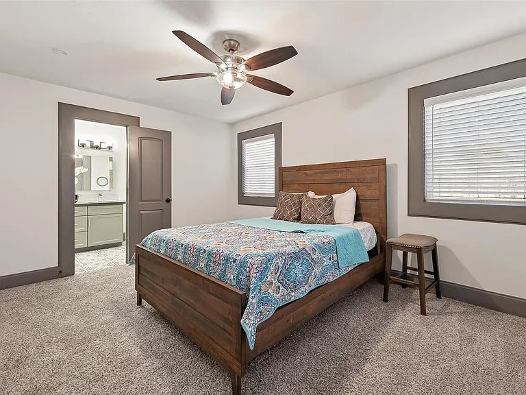 10054 Cedardale Dr — Photo 31