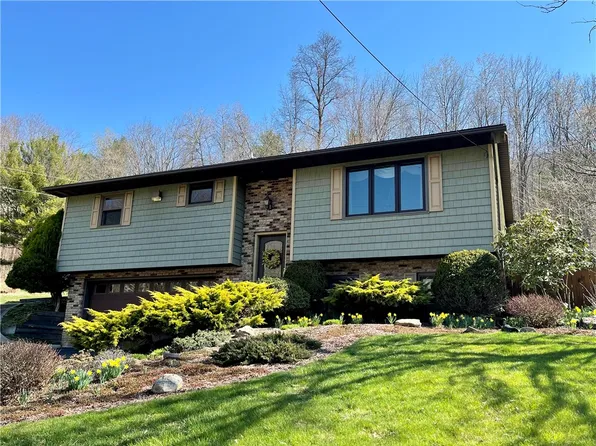 940 Bolivar Dr, Bradford, PA 16701