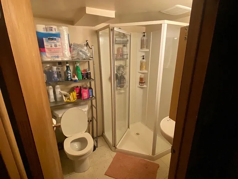 317 Victoria St — Photo 6