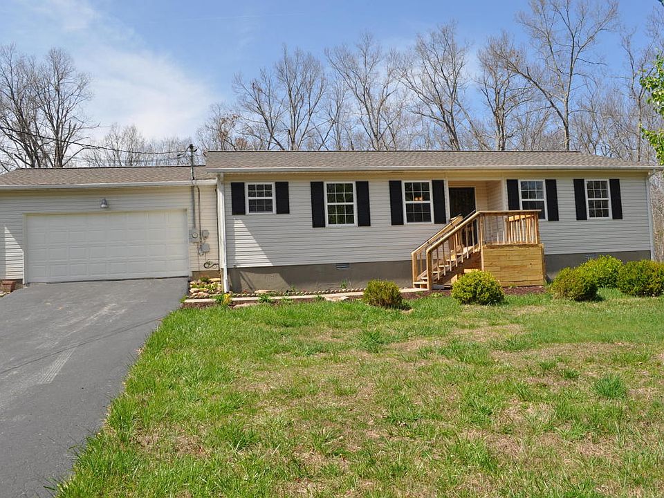 1st image of 225 Sycamore Dr