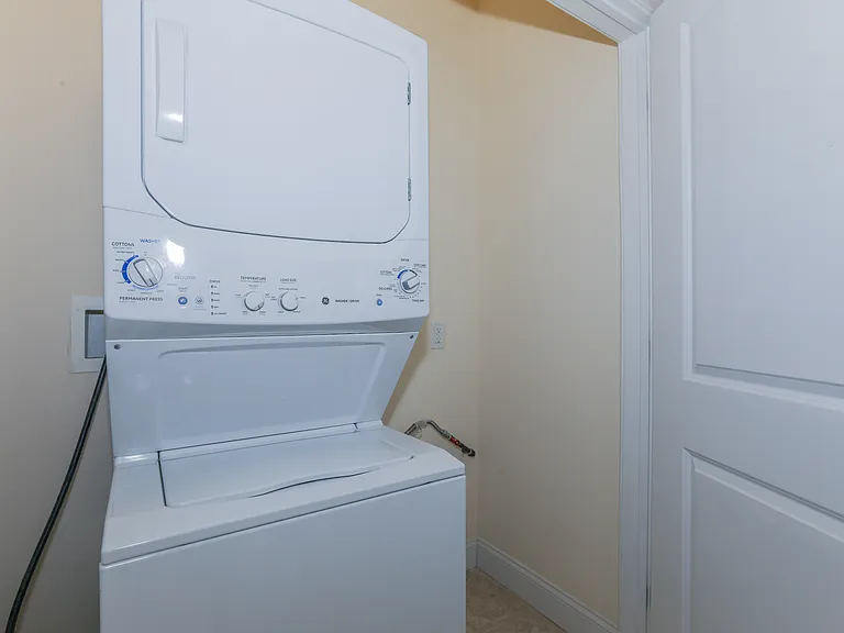12 Main St #D404 — Photo 4