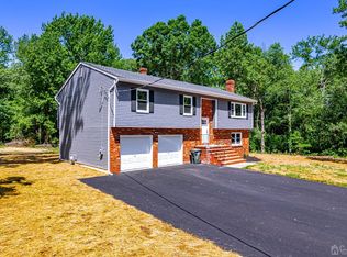 46 N Disbrow Hill Rd, Monroe Township, NJ 08831