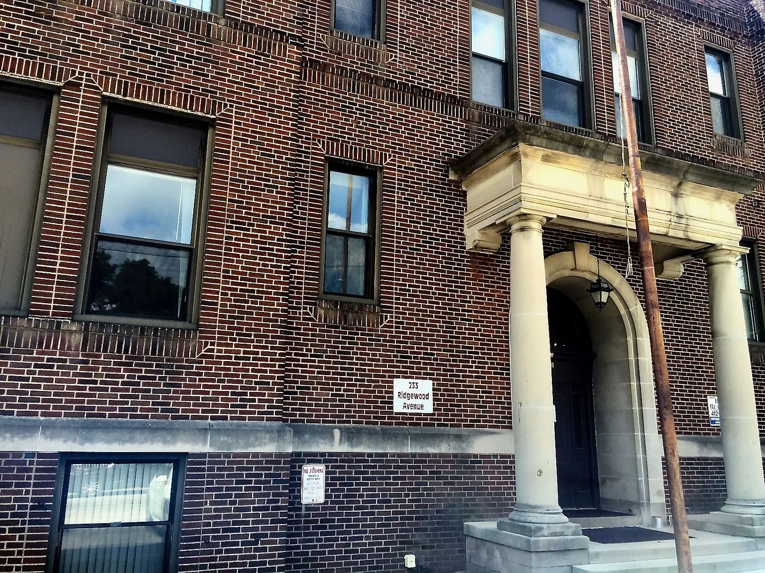 North Hills Apartments for rent * Pet Friendly * Central A/C * Spacious * Available Now — Photo 2