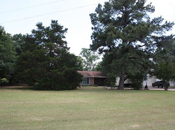 2nd image of 11587 State Highway 31 W