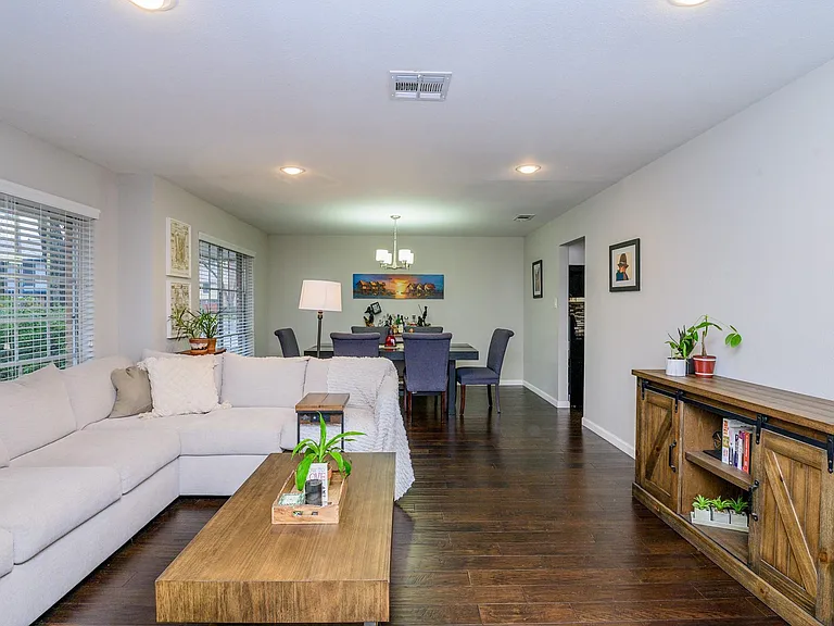 3630 Zoch Ln — Photo 7